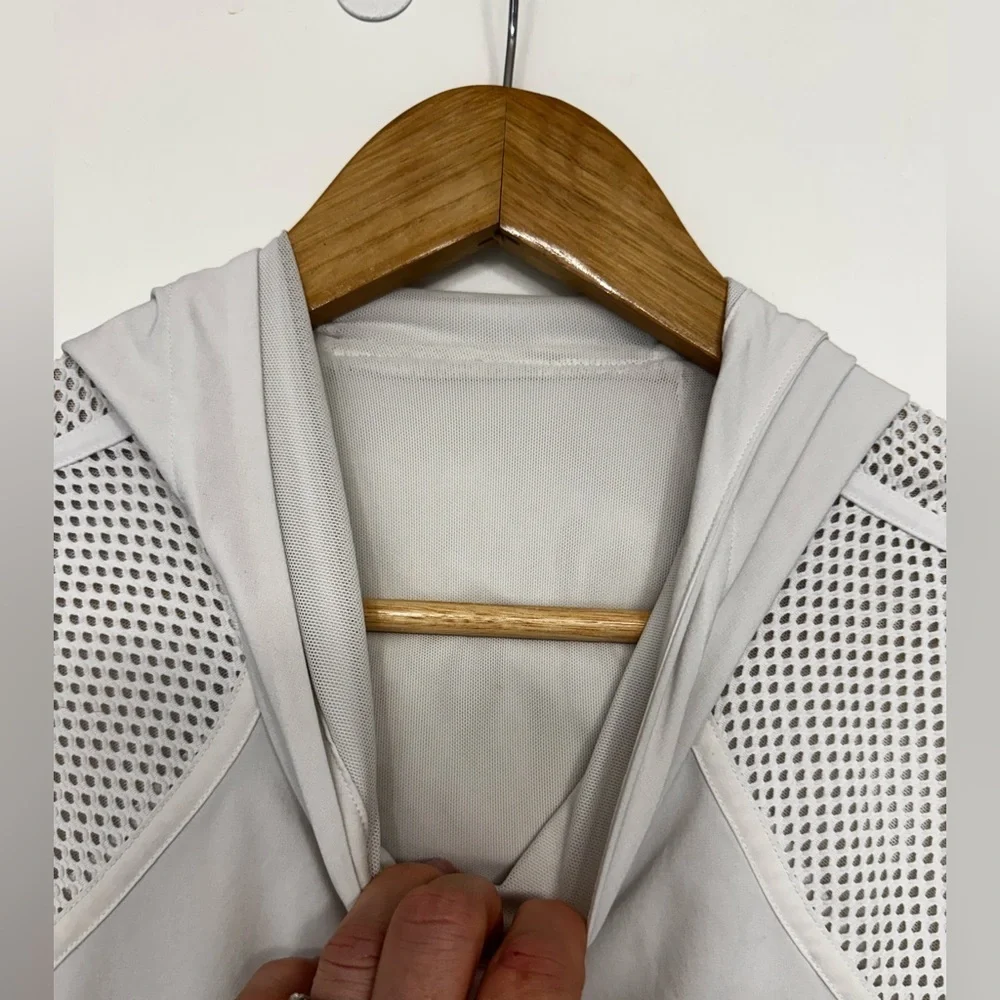 Lululemon Catch a Breeze Pullover White Style Number: W3CI9S - Picture 4 of 9